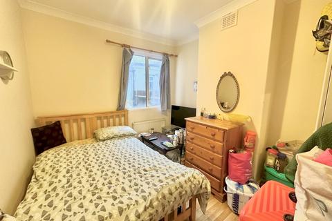 2 bedroom maisonette for sale, Victoria Road,  Southall, UB2