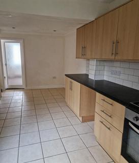 2 bedroom end of terrace house to rent, Parsons Lane, Alford