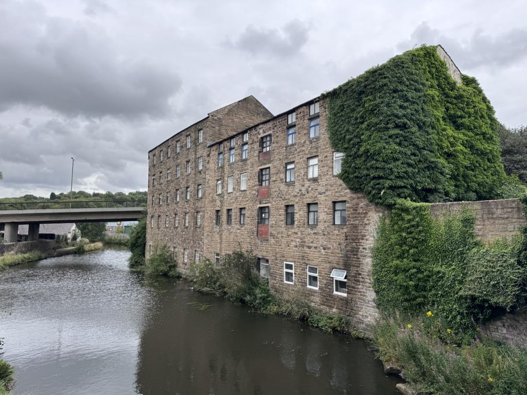 Waterside &amp; Canalside Front