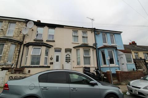 3 bedroom terraced house for sale, St Marys Road, Gillingham, ME7