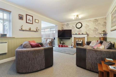 3 bedroom detached house for sale, Cross Street, Chesterfield, Derbyshire, S40 4TT