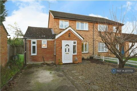 4 bedroom semi-detached house to rent, Lower Earley,  Reading,  RG6