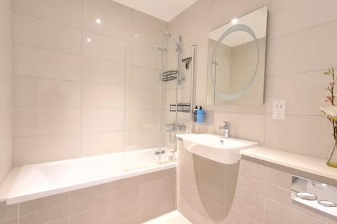 1 bedroom flat to rent, Grove House, TW7 4FQ