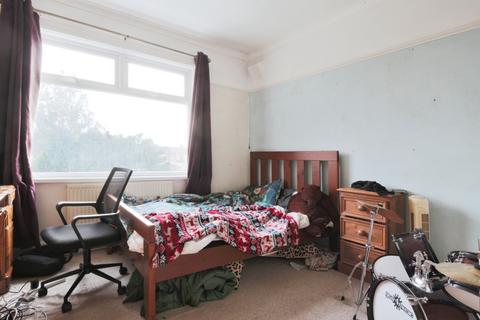 273 Cottingham Road, Hull, HU5 4AT