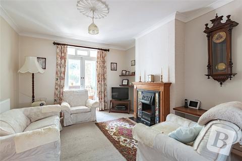 3 bedroom end of terrace house for sale, Norwood Avenue, Romford, RM7