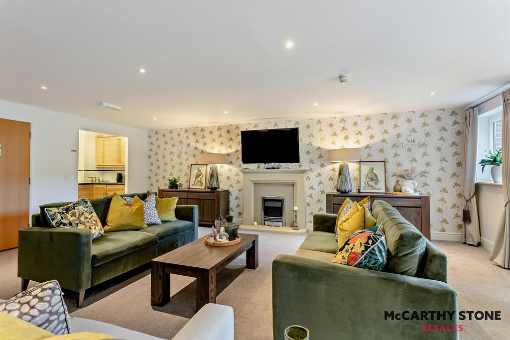 Homeowners Lounge