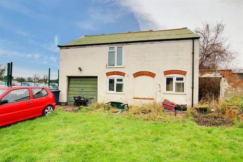 3 bedroom detached bungalow for sale, High Street, Mablethorpe LN12