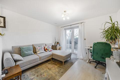 1 bedroom flat for sale, Beech House, 303 Molesey Road, Hersham, KT12