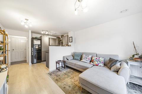 1 bedroom flat for sale, Beech House, 303 Molesey Road, Hersham, KT12