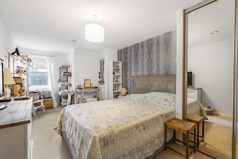 1 bedroom flat for sale, Beech House, 303 Molesey Road, Hersham, KT12