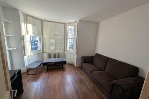 2 bedroom apartment to rent, College Place, London NW1