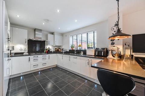 5 bedroom detached house for sale, Skein Road, Andover, SP11 6WX