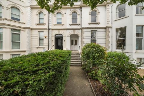 1 bedroom flat to rent, Surbiton,  Surrey,  KT6