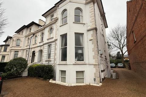 1 bedroom flat to rent, Surbiton,  Surrey,  KT6