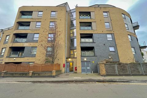 1 bedroom apartment to rent, Avonley Road, SE14