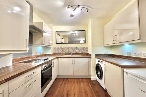 1 bedroom apartment to rent, Avonley Road, SE14