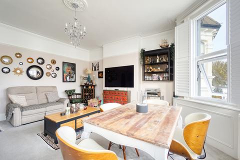 2 bedroom flat for sale, 4 Sackville Gardens, Hove, East Sussex