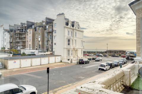 2 bedroom flat for sale, Sackville Gardens, Hove, BN3