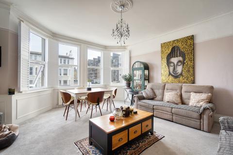2 bedroom flat for sale, Sackville Gardens, Hove, BN3