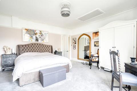 2 bedroom flat for sale, Sackville Gardens, Hove, BN3