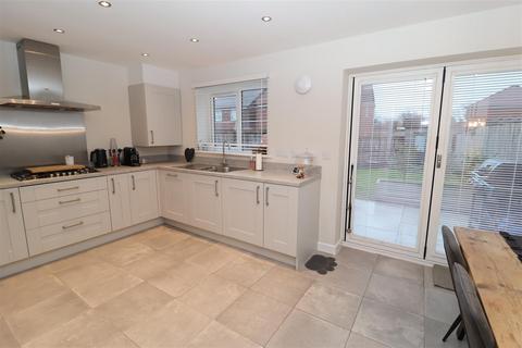 3 bedroom semi-detached house for sale, Ash Tree Close, Worksop S81