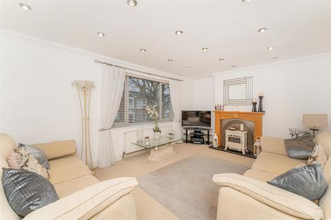 2 bedroom maisonette for sale, Stanley Road, Enfield