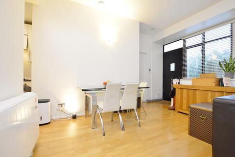 1 bedroom flat to rent, Jedburgh Road, Plaistow