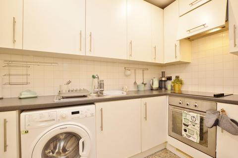 1 bedroom flat to rent, Jedburgh Road, Plaistow