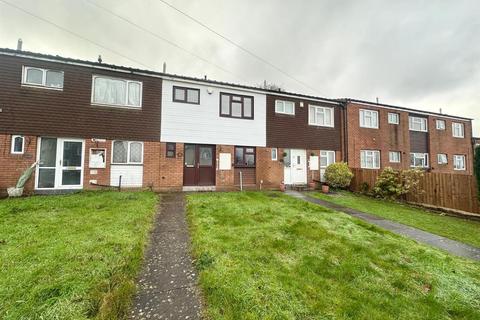 3 bedroom terraced house to rent, Love Lane, Lye, Stourbridge