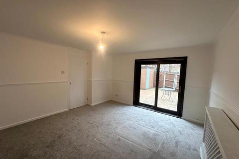 3 bedroom terraced house to rent, Love Lane, Lye, Stourbridge