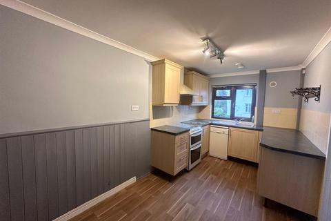 3 bedroom terraced house to rent, Love Lane, Lye, Stourbridge