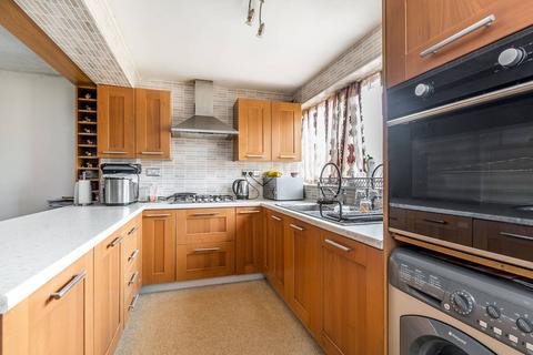 2 bedroom terraced house for sale, Hanworth Road, Hounslow, TW4