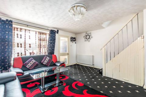 2 bedroom terraced house for sale, Hanworth Road, Hounslow, TW4