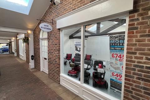 Shop to rent, 7 St. Marys Court, North Bar Within, Beverley, East Riding of Yorkshire, HU17 8DG