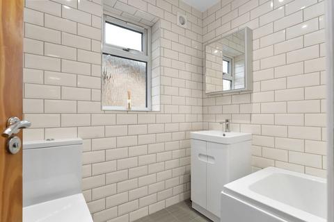 14 Beardsley Road, Quorn, Loughborough, LE12 8UX