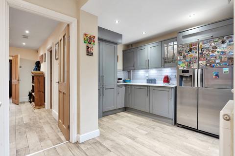 14 Beardsley Road, Quorn, Loughborough, LE12 8UX