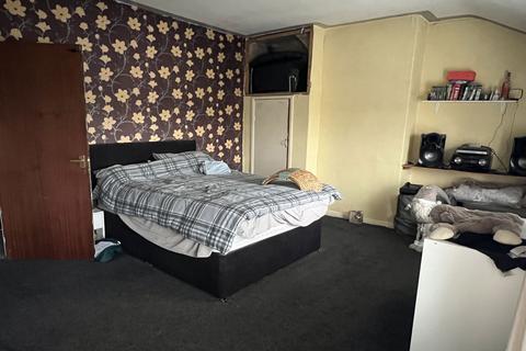 15 Davis Road, Askern, Doncaster, DN6 0QJ