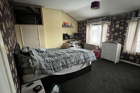 15 Davis Road, Askern, Doncaster, DN6 0QJ