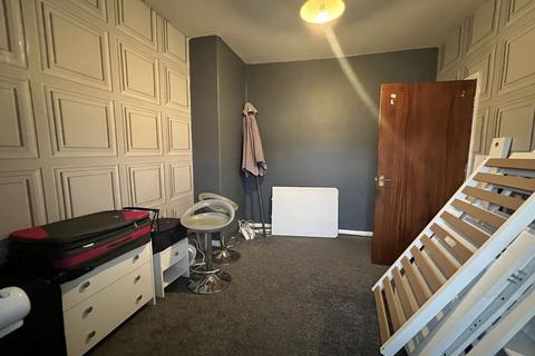 15 Davis Road, Askern, Doncaster, DN6 0QJ
