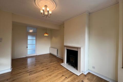 3 bedroom terraced house to rent, Suffolk Street, London, E7