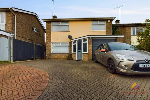 3 bedroom detached house for sale, 27 Upland Drive, Colchester CO4