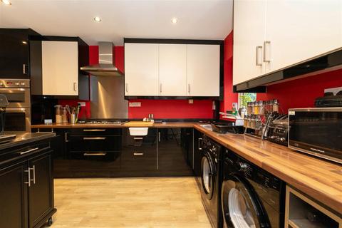 3 bedroom semi-detached house for sale, Hillsview Avenue, Newcastle Upon Tyne