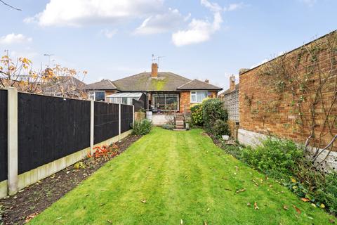 2 bedroom bungalow for sale, Woodhaw, Surrey TW20