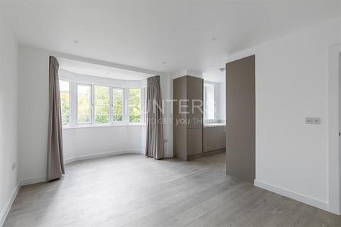 1 bedroom flat to rent, Crouch End Hill, London, N8