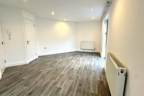 2 bedroom apartment to rent, Acton Lane, Hounslow, London, W4