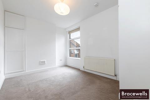 2 bedroom apartment to rent, Priory Road, London N8