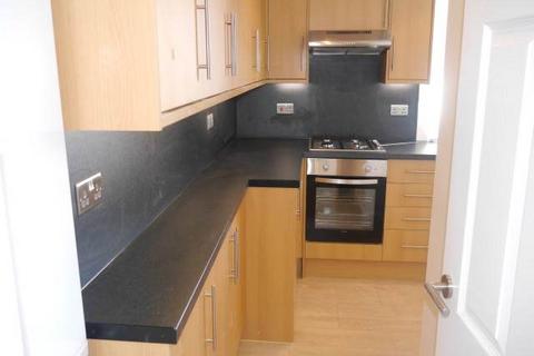 2 bedroom flat to rent, Bayview Road, Invergowrie,