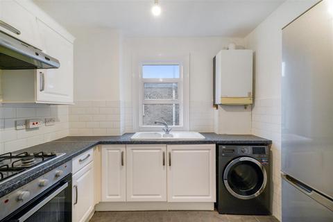 2 bedroom flat to rent, Bathurst Gardens, Kensal Rise, London