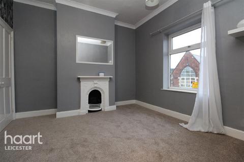 2 bedroom terraced house to rent, High Street, Leicester