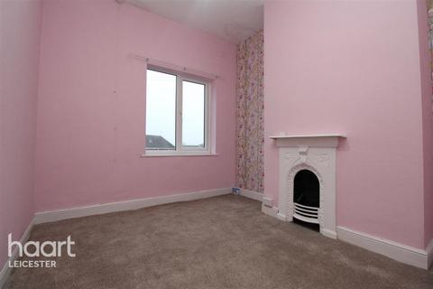 2 bedroom terraced house to rent, High Street, Leicester